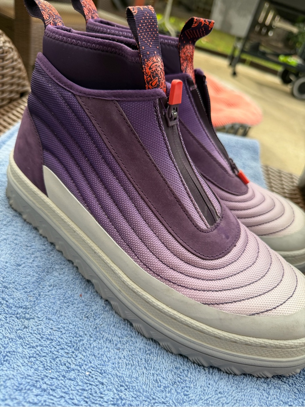 Converse Women's Purple Gradient Slip-On Sneakers paria/FARZANEH